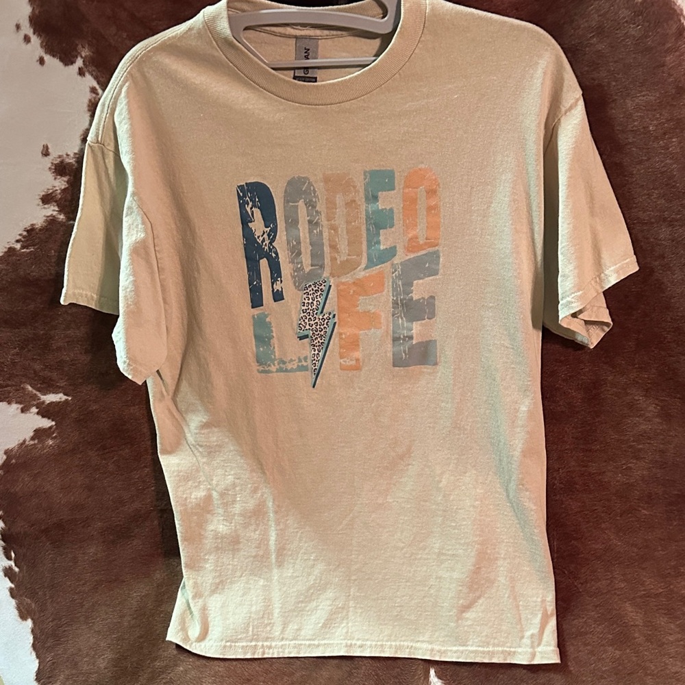 Gildan Cream Heavy Cotton Tee